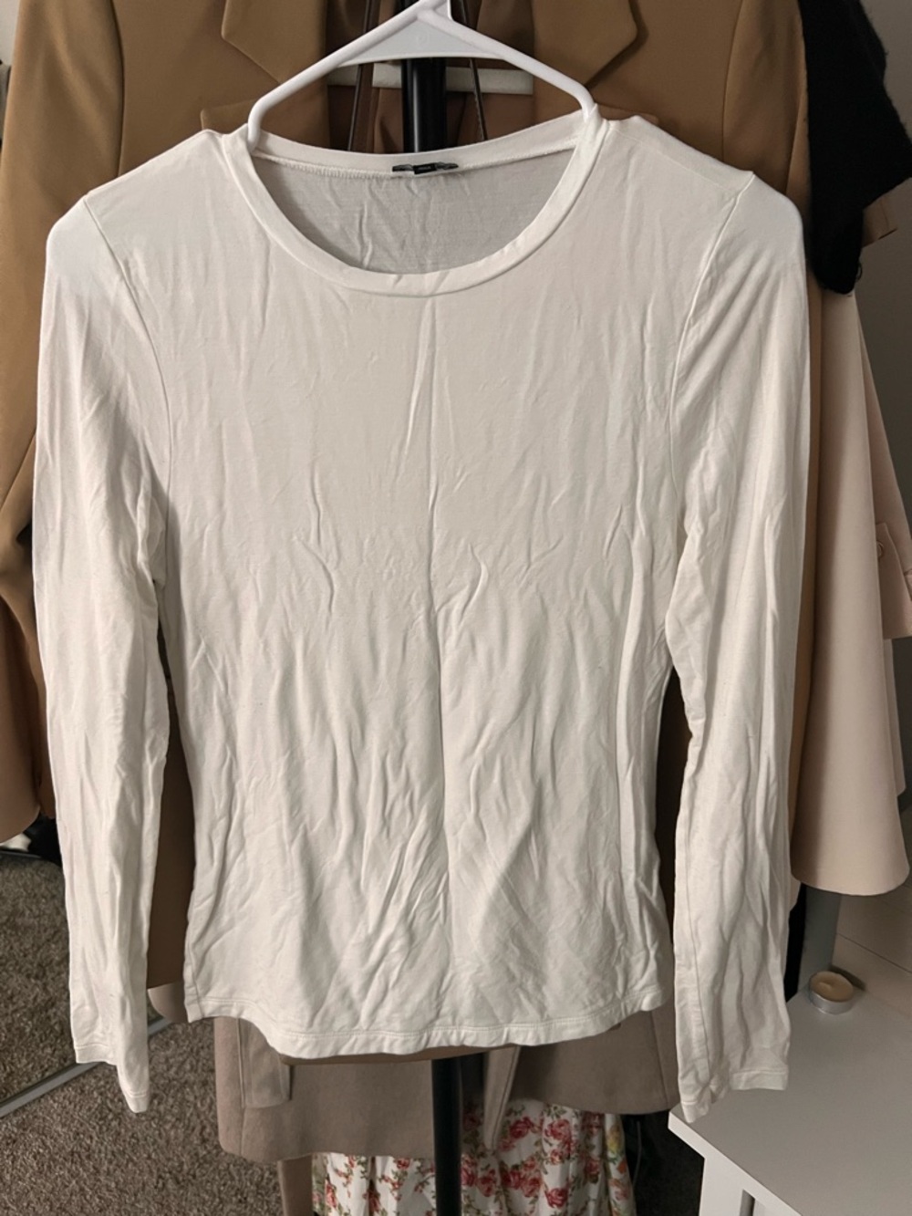 Express White Long Sleeve Crewneck Tee